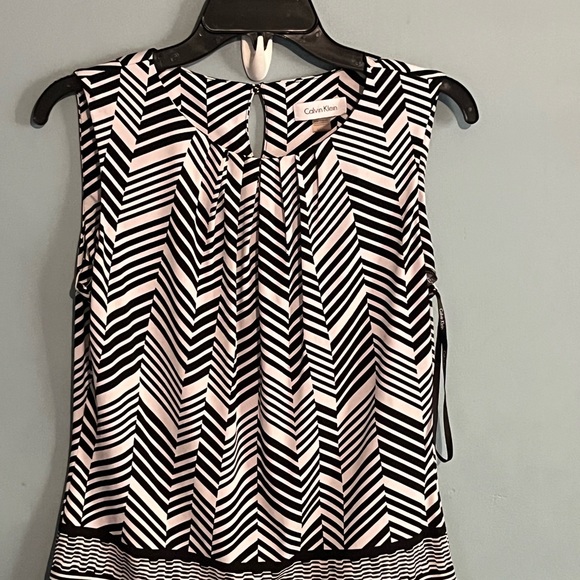 SELLING CALVIN KLEIN WOMEN BLOUSE SIZE SMALL COLOR BLACK & WHITE SLEEVELESS - Picture 7 of 14